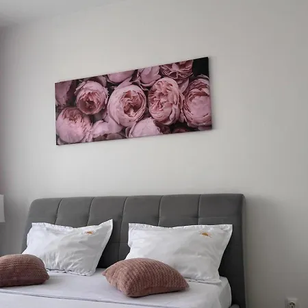One Militari Apartment *